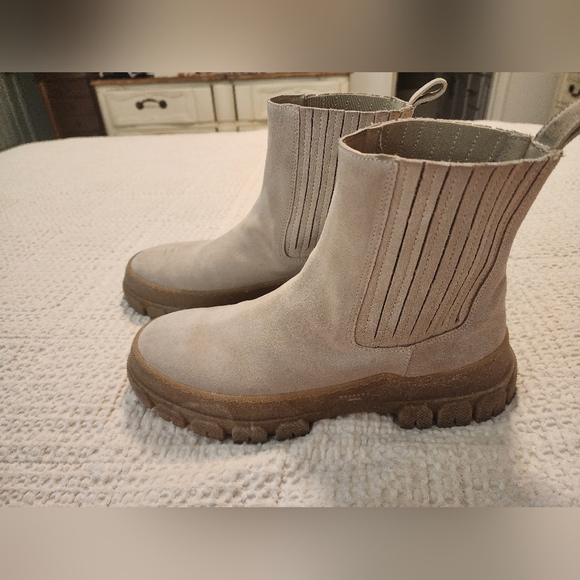 Max Mara Genepi Beige Cream Suede Chunky Ankle Boots Size 40/US 9 Luxury Grunge - Picture 8 of 14